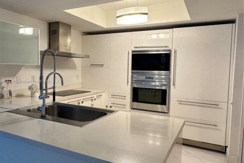 Condominio en alquiler en Sunny Isles Beach, Florida, 3 dormitorios, 134.52 m2 № 1845781 - foto 5