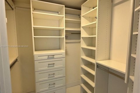 Condominio en alquiler en Sunny Isles Beach, Florida, 3 dormitorios, 134.52 m2 № 1845781 - foto 10