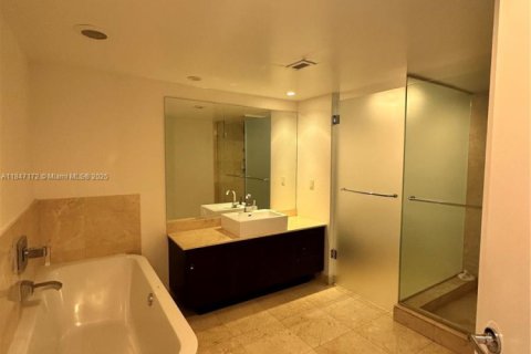 Condominio en alquiler en Sunny Isles Beach, Florida, 3 dormitorios, 134.52 m2 № 1845781 - foto 12