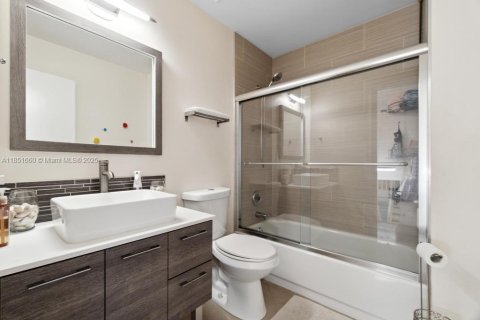 Touwnhouse à vendre à Sunrise, Floride: 3 chambres, 144.56 m2 № 1867016 - photo 20