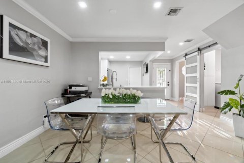 Touwnhouse à vendre à Sunrise, Floride: 3 chambres, 144.56 m2 № 1867016 - photo 12