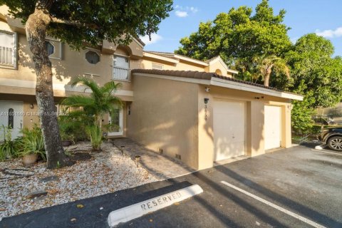 Touwnhouse à vendre à Sunrise, Floride: 3 chambres, 144.56 m2 № 1867016 - photo 2