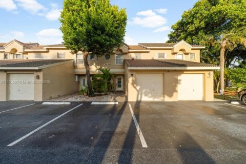 Touwnhouse à vendre à Sunrise, Floride: 3 chambres, 144.56 m2 № 1867016 - photo 1