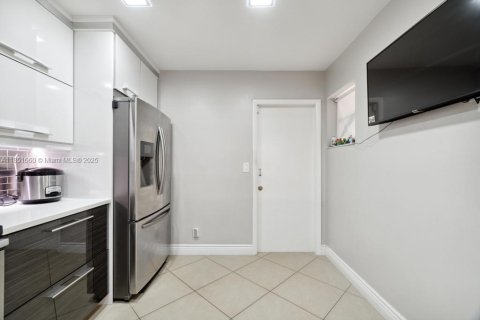 Touwnhouse à vendre à Sunrise, Floride: 3 chambres, 144.56 m2 № 1867016 - photo 9