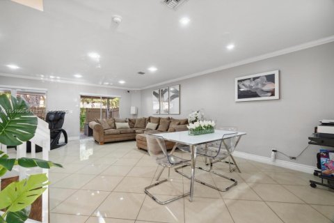 Touwnhouse à vendre à Sunrise, Floride: 3 chambres, 144.56 m2 № 1867016 - photo 11