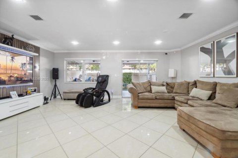 Touwnhouse à vendre à Sunrise, Floride: 3 chambres, 144.56 m2 № 1867016 - photo 13