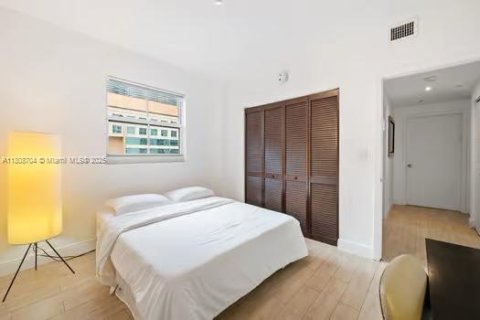Condo in Miami, Florida, 2 bedrooms  № 1745900 - photo 21