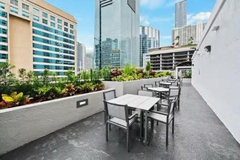 Condo in Miami, Florida, 2 bedrooms  № 1745900 - photo 12