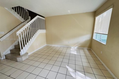 Купить таунхаус в Хомстед, Флорида 3 спальни, 120.96м2, № 2004497 - фото 6