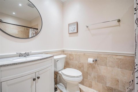House in Clearwater, Florida 2 bedrooms, 127 sq.m. № 1894708 - photo 24