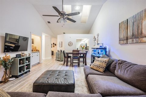 House in Clearwater, Florida 2 bedrooms, 127 sq.m. № 1894708 - photo 14