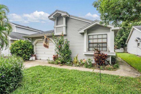 House in Clearwater, Florida 2 bedrooms, 127 sq.m. № 1894708 - photo 1