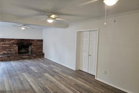 Casa en venta en Plant City, Florida, 3 dormitorios, 152.64 m2 № 1903825 - foto 2