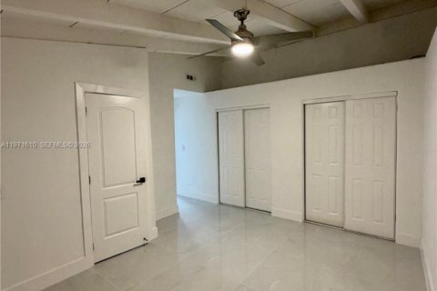 Casa en venta en Miami Gardens, Florida, 3 dormitorios, 133.22 m2 № 2032420 - foto 8