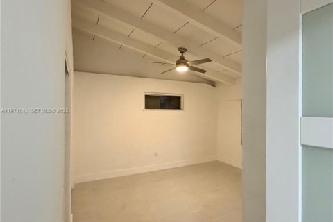 Casa en venta en Miami Gardens, Florida, 3 dormitorios, 133.22 m2 № 2032420 - foto 7