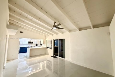 Casa en venta en Miami Gardens, Florida, 3 dormitorios, 133.22 m2 № 2032420 - foto 26