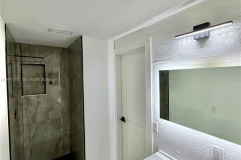 Casa en venta en Miami Gardens, Florida, 3 dormitorios, 133.22 m2 № 2032420 - foto 11