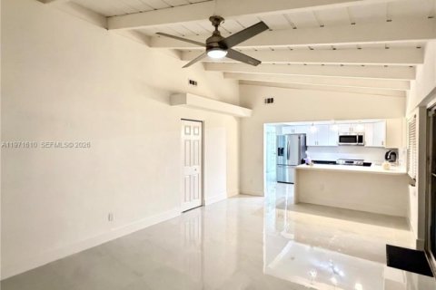 Casa en venta en Miami Gardens, Florida, 3 dormitorios, 133.22 m2 № 2032420 - foto 23
