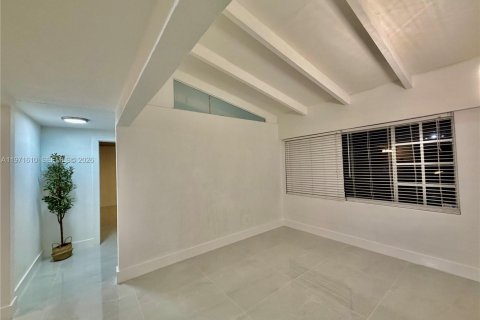 Casa en venta en Miami Gardens, Florida, 3 dormitorios, 133.22 m2 № 2032420 - foto 14