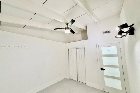 Casa en venta en Miami Gardens, Florida, 3 dormitorios, 133.22 m2 № 2032420 - foto 28