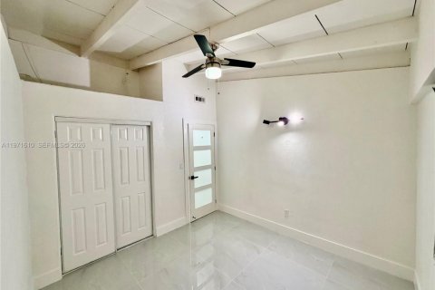 Casa en venta en Miami Gardens, Florida, 3 dormitorios, 133.22 m2 № 2032420 - foto 29