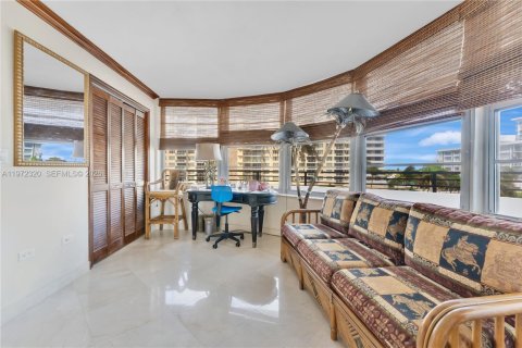 Copropriété à louer à Miami Beach, Floride: 2 chambres, 97.27 m2 № 2040331 - photo 15