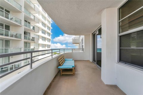 Copropriété à louer à Miami Beach, Floride: 2 chambres, 97.27 m2 № 2040331 - photo 19