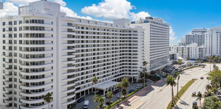 Condo à Miami Beach, Floride, 2 chambres  № 2040331
