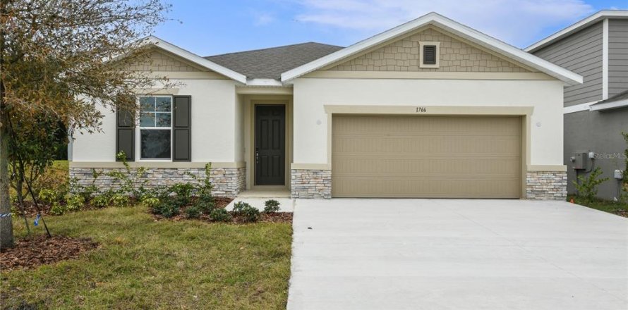 Casa en DeLand, Florida 4 dormitorios, 194.17 m2 № 2149643