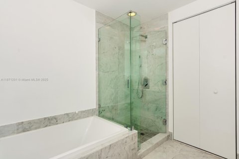 Condominio en venta en Miami, Florida, 2 dormitorios, 116.41 m2 № 1979536 - foto 25