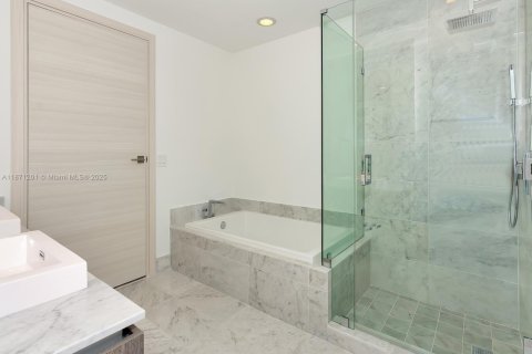 Condominio en venta en Miami, Florida, 2 dormitorios, 116.41 m2 № 1979536 - foto 26