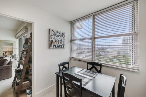 Copropriété à vendre à Miami Beach, Floride: 50.54 m2 № 1950309 - photo 17