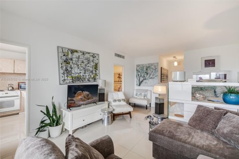 Copropriété à vendre à Miami Beach, Floride: 50.54 m2 № 1950309 - photo 13
