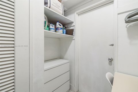 Copropriété à vendre à Miami Beach, Floride: 50.54 m2 № 1950309 - photo 23