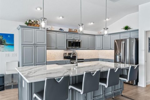 Купить виллу или дом в Те-Виллиджис, Флорида 8 комнат, 237.37м2, № 2396018 - фото 25
