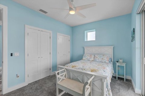 House in Hernando Beach, Florida 5 bedrooms, 252.69 sq.m. № 2322474 - photo 21