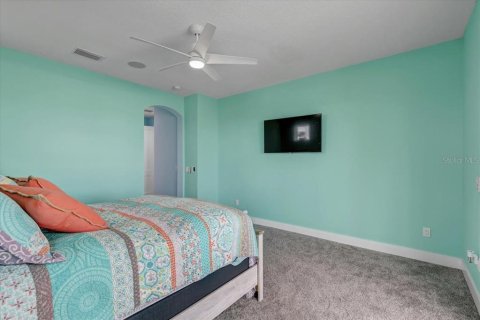 House in Hernando Beach, Florida 5 bedrooms, 252.69 sq.m. № 2322474 - photo 5