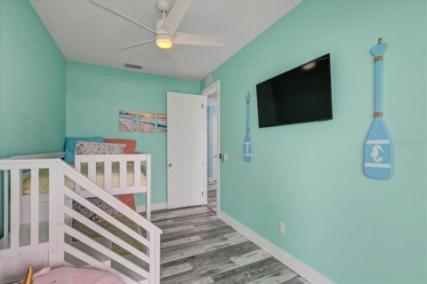 House in Hernando Beach, Florida 5 bedrooms, 252.69 sq.m. № 2322474 - photo 24