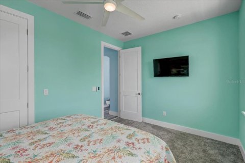 House in Hernando Beach, Florida 5 bedrooms, 252.69 sq.m. № 2322474 - photo 14