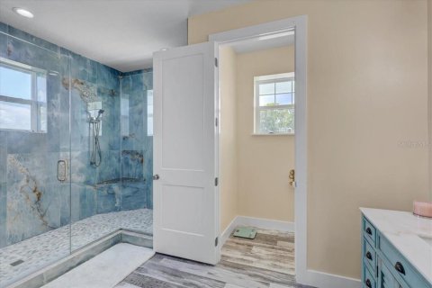 House in Hernando Beach, Florida 5 bedrooms, 252.69 sq.m. № 2322474 - photo 7