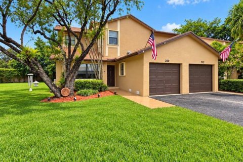 Touwnhouse à Sunrise, Floride 3 chambres, 155.8 m2 № 2394814