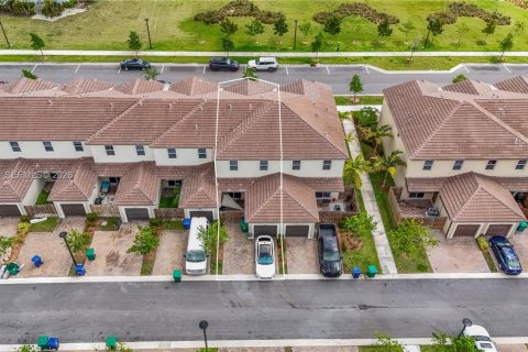 Touwnhouse à vendre à Homestead, Floride: 4 chambres, 173.91 m2 № 2060321 - photo 5