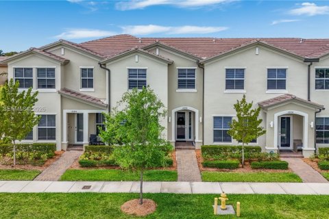 Touwnhouse à vendre à Homestead, Floride: 4 chambres, 173.91 m2 № 2060321 - photo 2