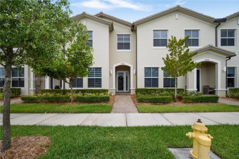 Touwnhouse à Homestead, Floride 4 chambres, 173.91 m2 № 2060321