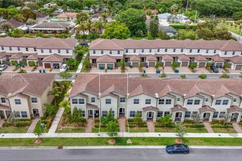 Touwnhouse à vendre à Homestead, Floride: 4 chambres, 173.91 m2 № 2060321 - photo 29
