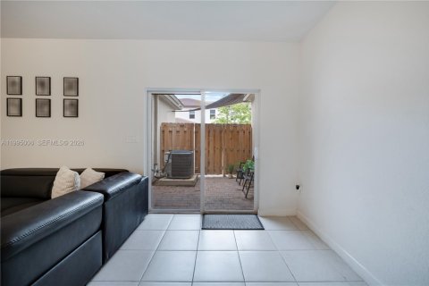 Touwnhouse à vendre à Homestead, Floride: 4 chambres, 173.91 m2 № 2060321 - photo 7