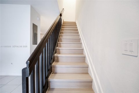 Touwnhouse à vendre à Homestead, Floride: 4 chambres, 173.91 m2 № 2060321 - photo 13