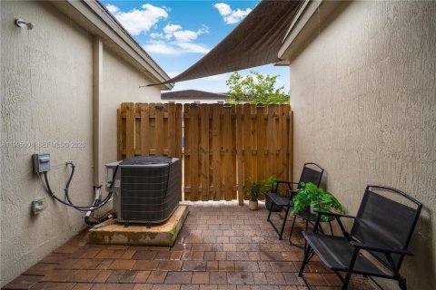 Touwnhouse à vendre à Homestead, Floride: 4 chambres, 173.91 m2 № 2060321 - photo 8