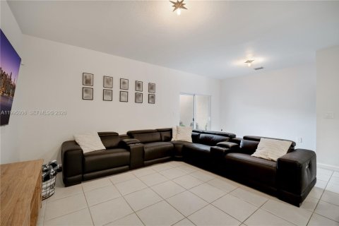 Touwnhouse à vendre à Homestead, Floride: 4 chambres, 173.91 m2 № 2060321 - photo 23