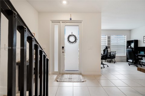 Touwnhouse à vendre à Homestead, Floride: 4 chambres, 173.91 m2 № 2060321 - photo 12